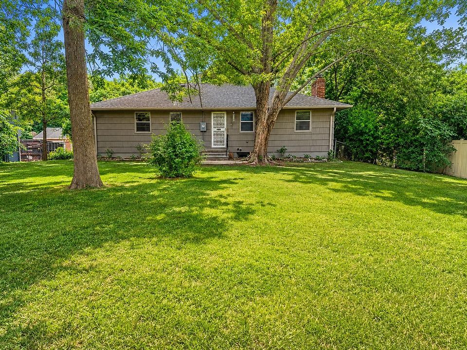 2nd image of 5104 Abercrombie Dr