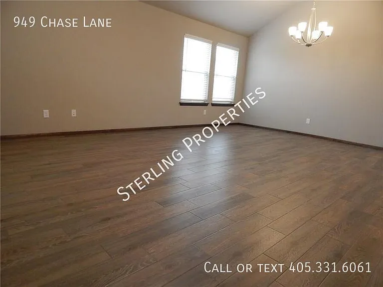 949 Chase Ln — Photo 12