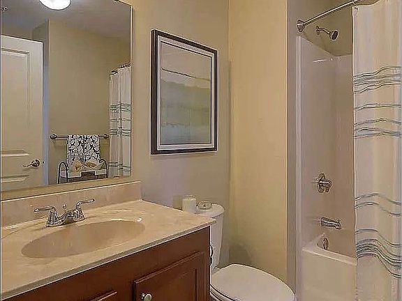 5th image of 31-48 31st St #8