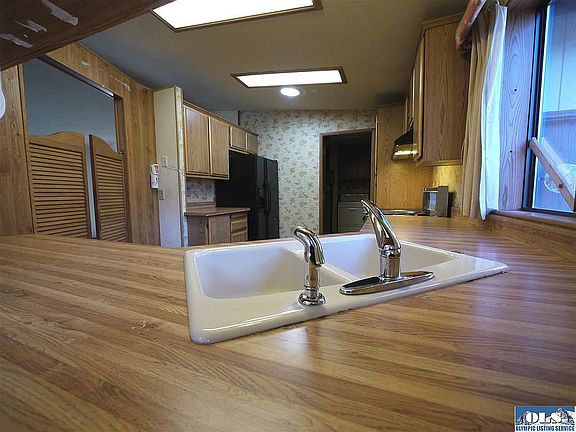Kitchen to laundry room