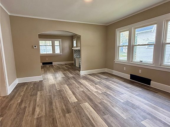 3rd image of 1017 Stadelman Ave