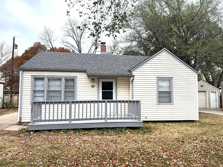 1520 W Arizona Ave — Photo 1