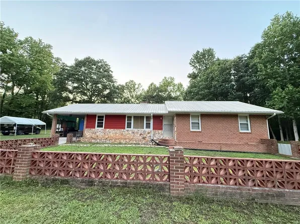 2827 Bomar Rd, Douglasville, GA 30135