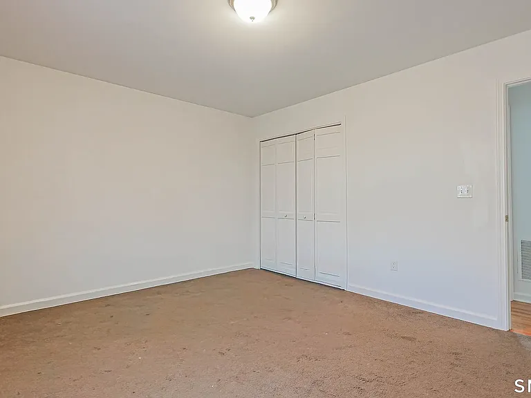 45 Daytona St — Photo 14