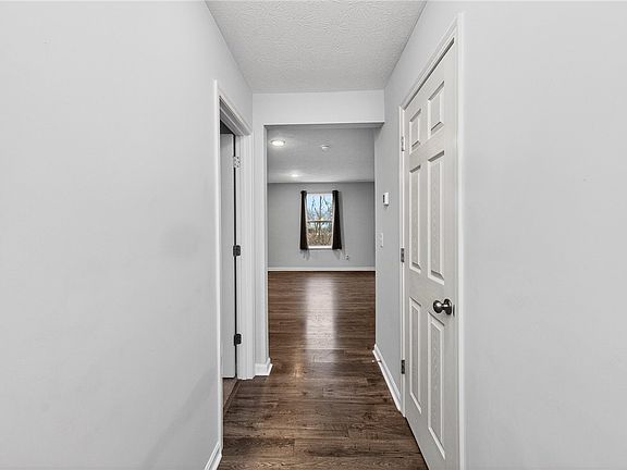 4th image of 2150 Pine Valley Dr
