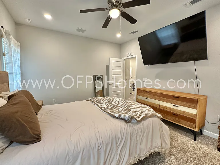 188 Park Ln — Photo 14