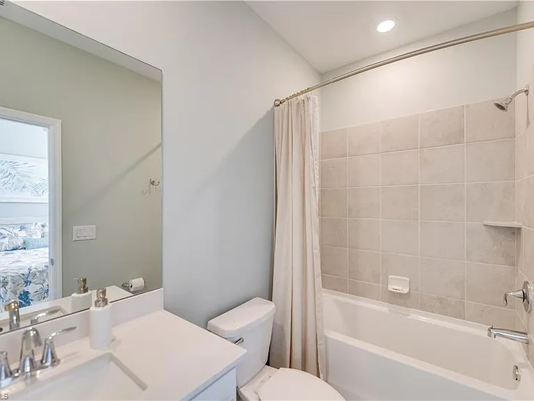 18546 Ives Dr — Photo 27