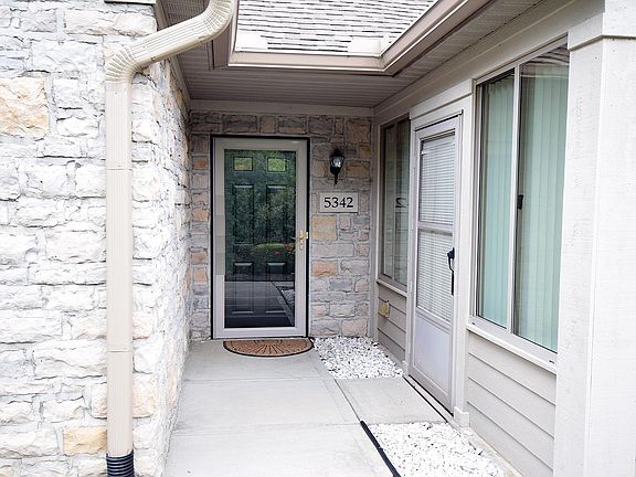 5th image of 5342 Meadowood Ln