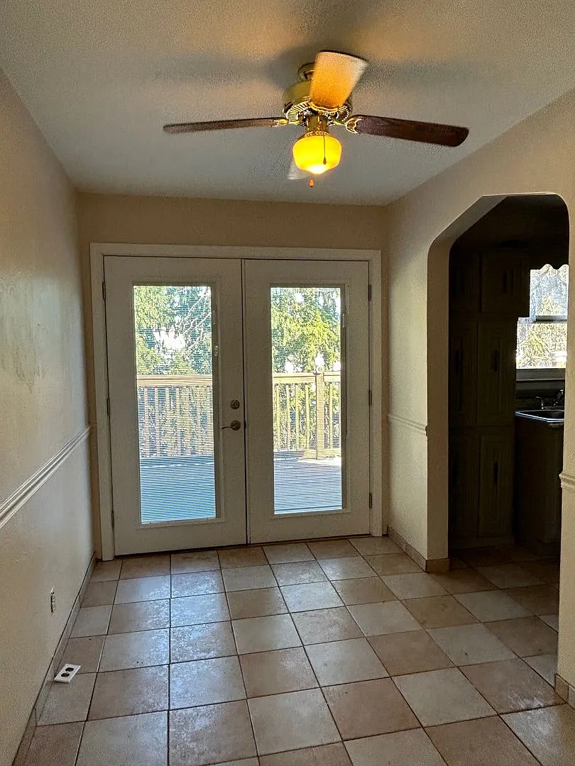 Two Bedroom Home — Photo 4