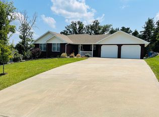 7606 Hunters Ln, Jefferson City, MO 65101