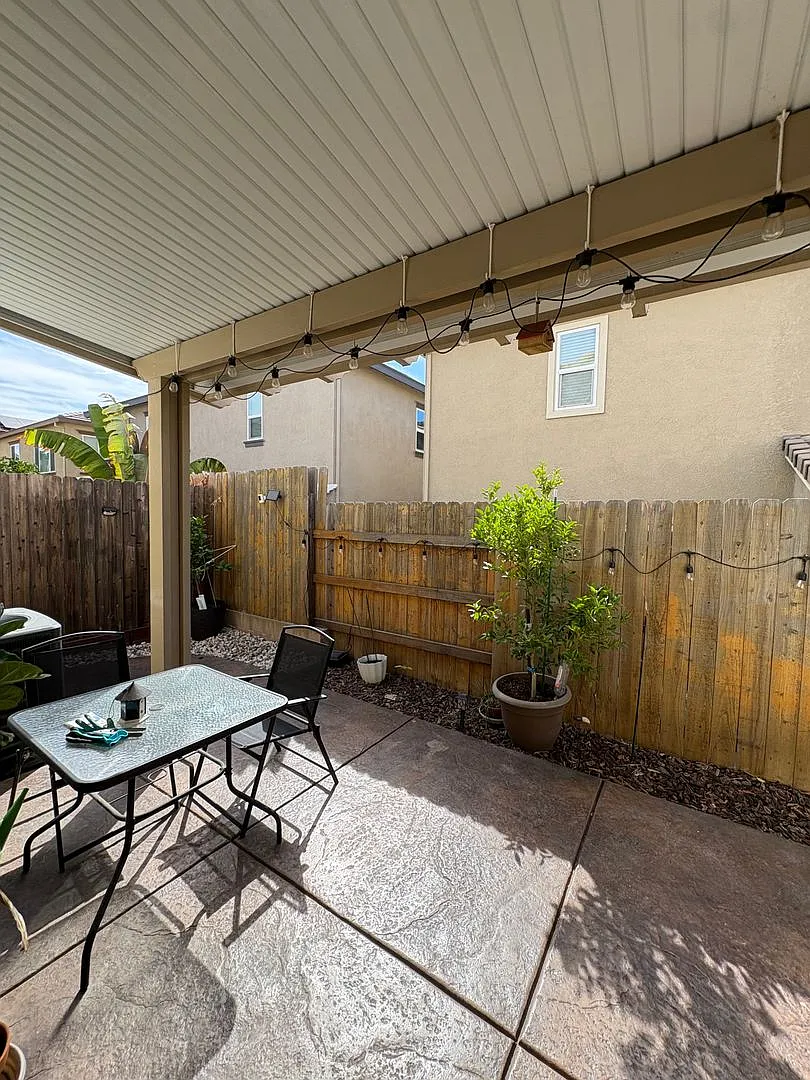 Newer 2 story home — Photo 2
