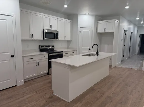 216 E 850 S #6-204, Spanish Fork, UT 84660