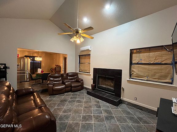 4th image of 8520 Wingo Way #A-b