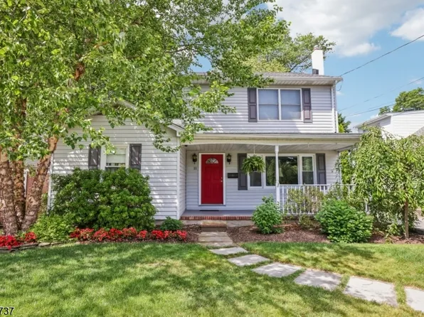11 Woodward Ave, Bloomingdale Boro, NJ 07403
