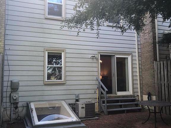 3rd image of 610 Northcliffe Dr