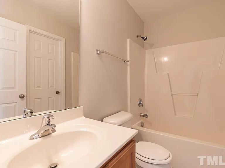 401 Wellspring Dr — Photo 13