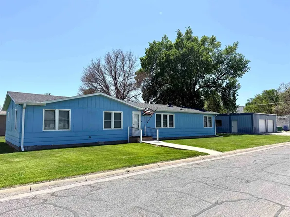 245 E 4th St, Imperial, NE 69033