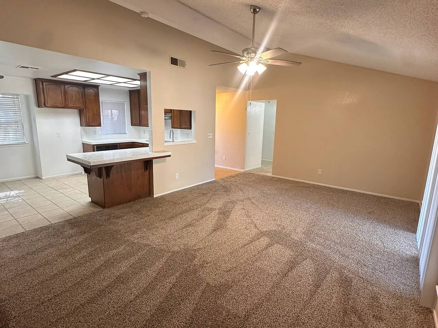 3 bed, 1460 sqft, $2,150 — Photo 2