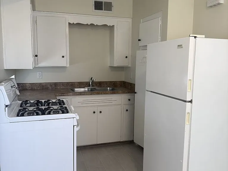 2714 E Glenrosa Ave #1 — Photo 3