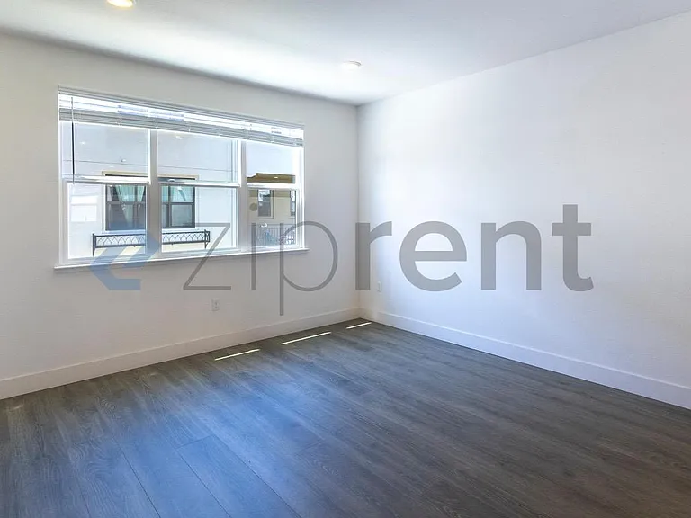 323 Alviso Ter — Photo 2