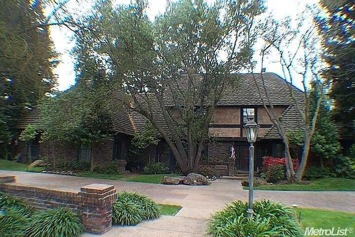 1st image of 19839 Greenview Dr