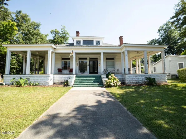 29 Merritt St, Hawkinsville, GA 31036