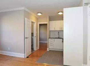 143 Arlington Ave #1A, Toronto, ON