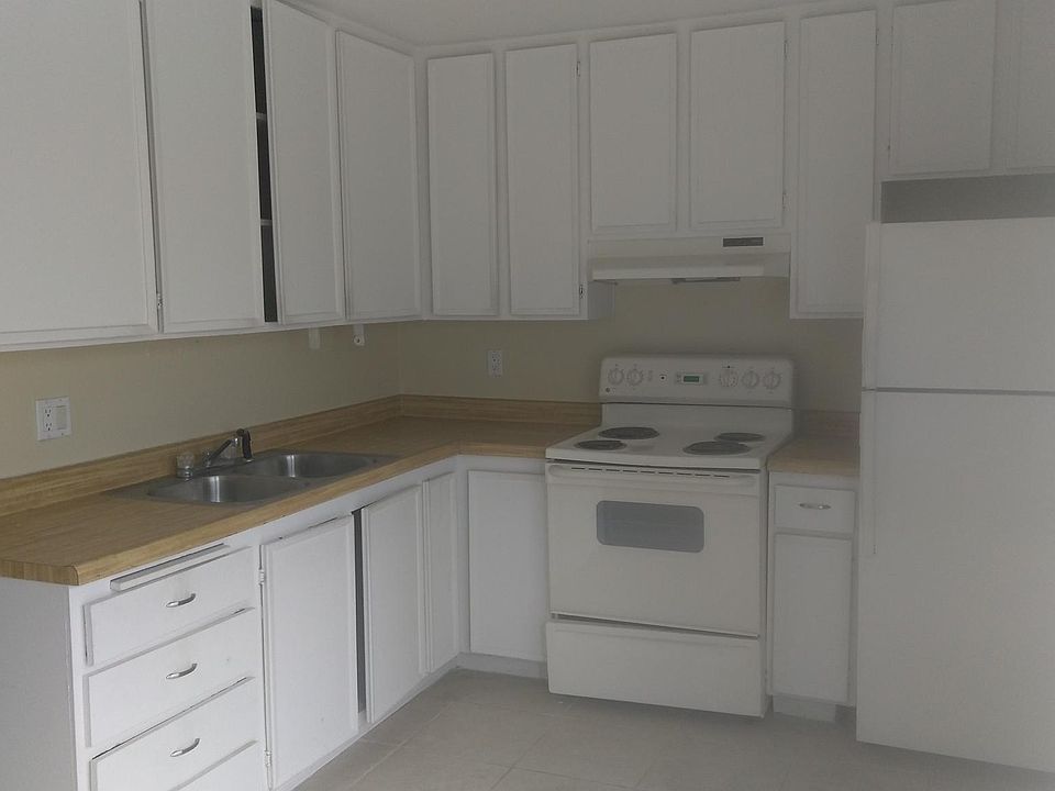 2nd image of 3170 Madison St APT 9