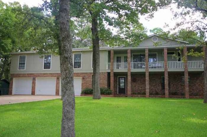 513 Dogwood Lane