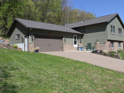 398 Pleasant Hill Dr, Winona, MN, 55987
