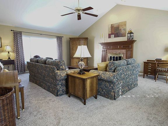 5th image of 782 Lakewood Dr