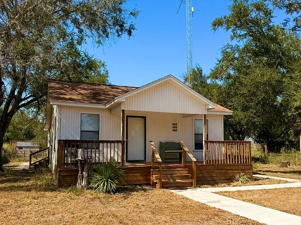 206 N County Road 430, Premont, TX 78375