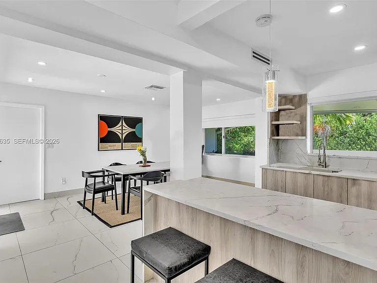 9257 Bay Dr — Photo 9