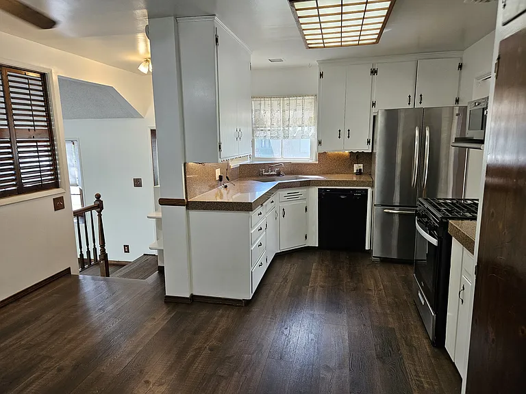 504 E Dalton Ave — Photo 7