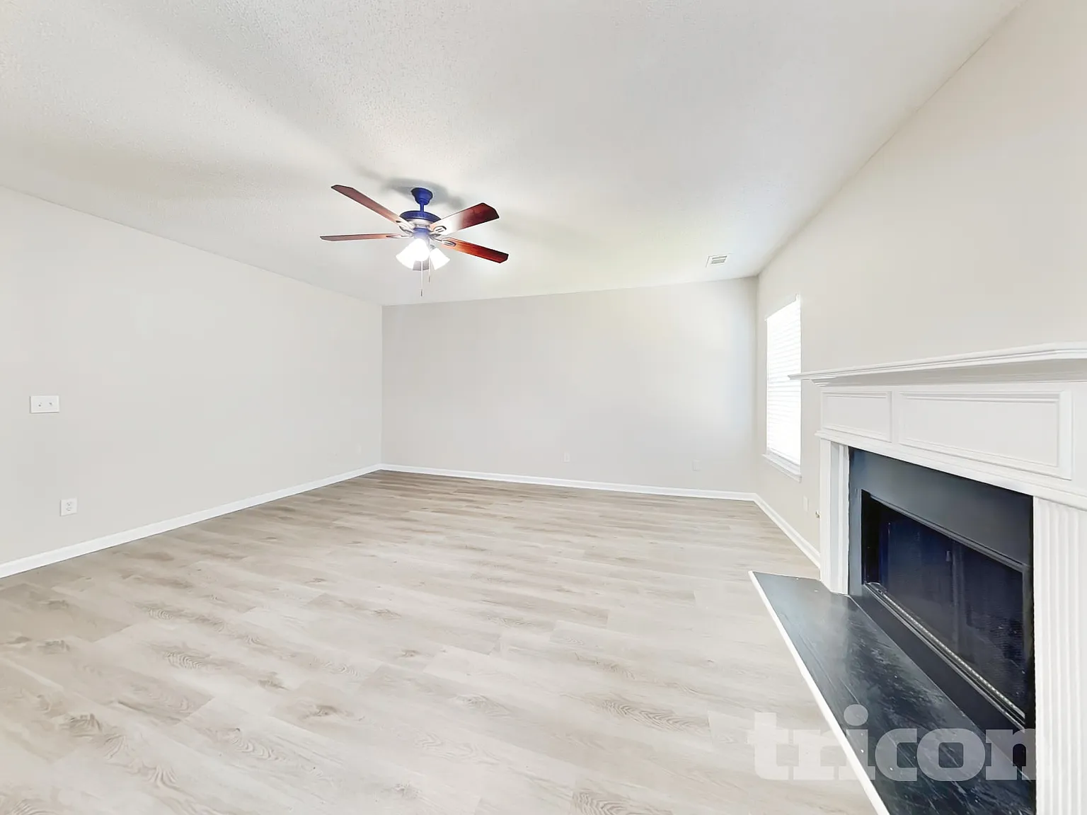 2135 Mulberry Lane Lithonia GA — Photo 2