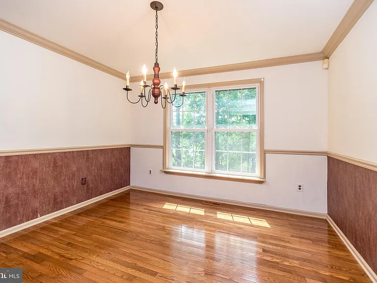 100 Live Oak Dr — Photo 17
