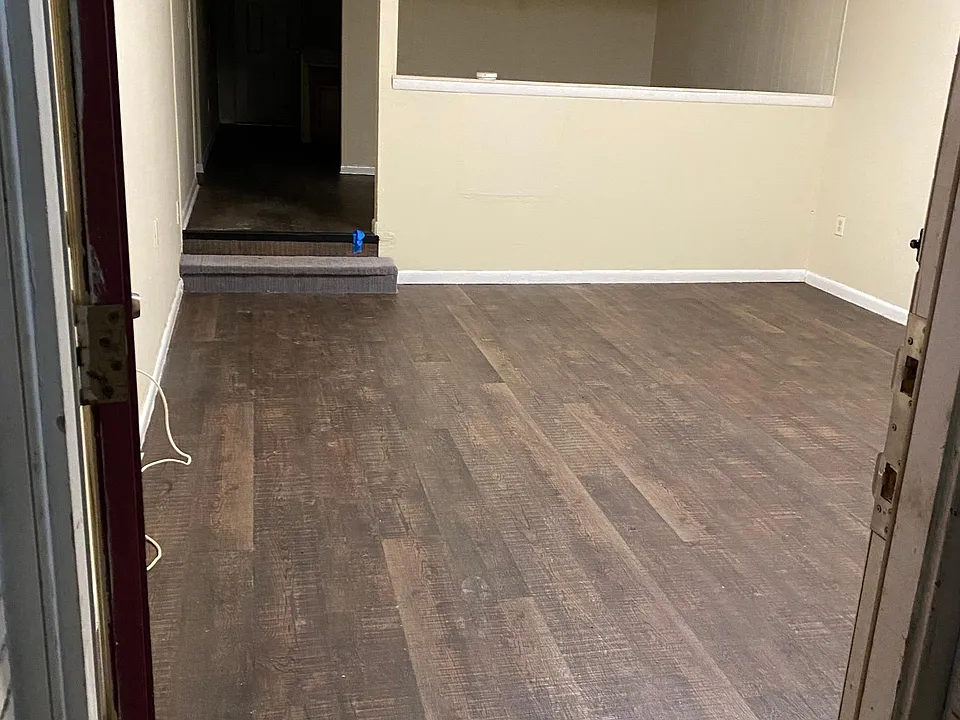 Entryway/living room