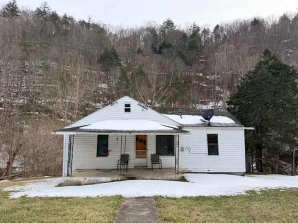 221 Indian Mills Rd, Forest Hill, WV 24935