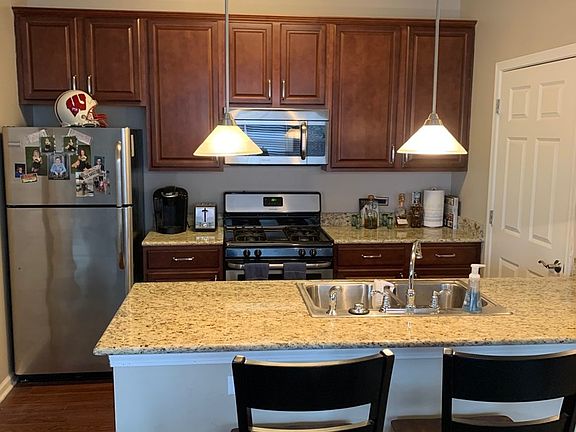 2nd image of 2903 Kilburne Ln APT 205