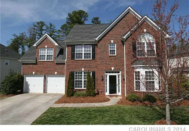 10132 Montrose Dr NW — Photo 1