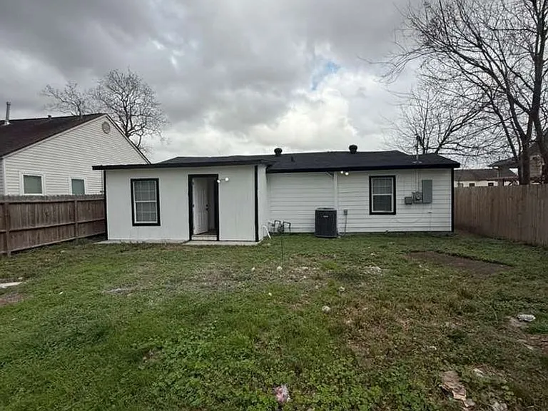 133 Pomeroy Ave — Photo 11