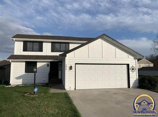 3020 SW Brushcreek Cir, Topeka, KS 66614