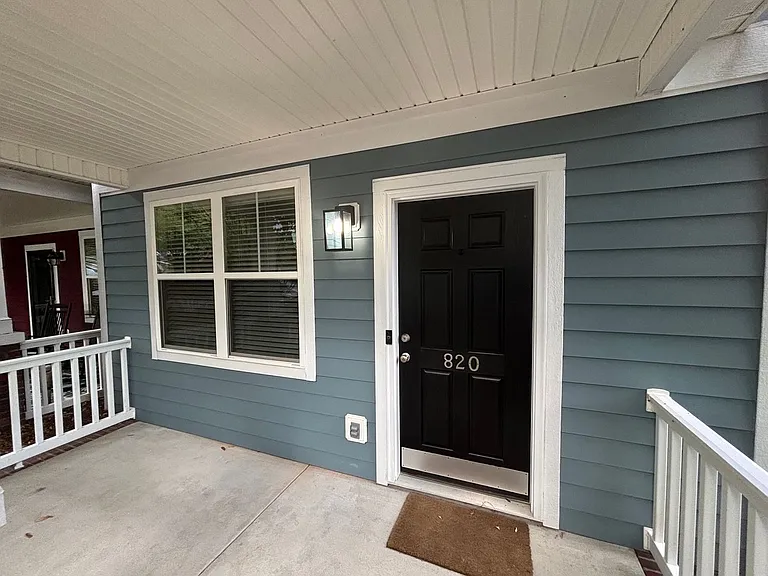 820 Forest Park Rd — Photo 2