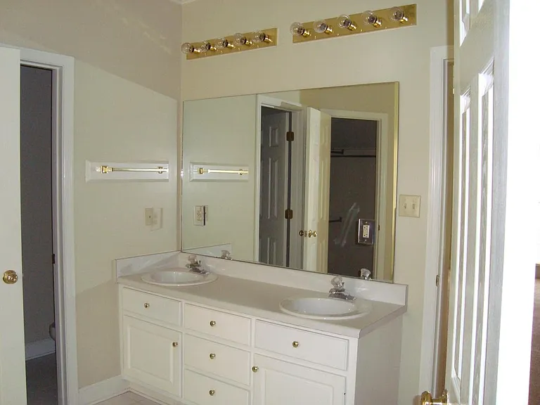 2709 W Doublegate Dr — Photo 9