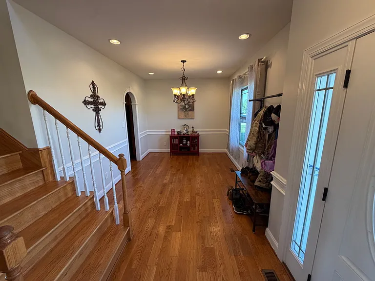 303 Glenn Laurel Dr — Photo 6