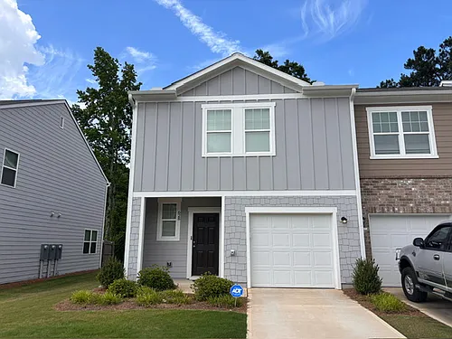 628 Jervis Way Photo 1
