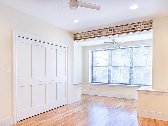 3rd image of 6529 N Lakewood Ave #1