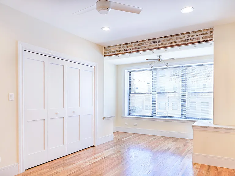6529 N Lakewood Ave #1 — Photo 3
