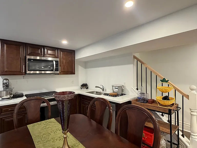 1498 Indian Rd #LOWER — Photo 7