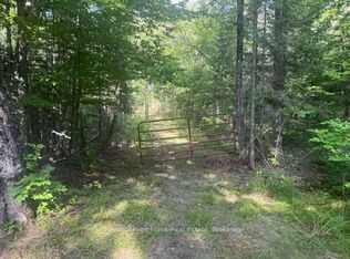 905 & 841 N McKenzie Lake Rd, South Algonquin, ON K0L2K0